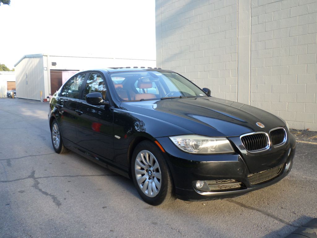 2009 BMW 3 Series Image 2