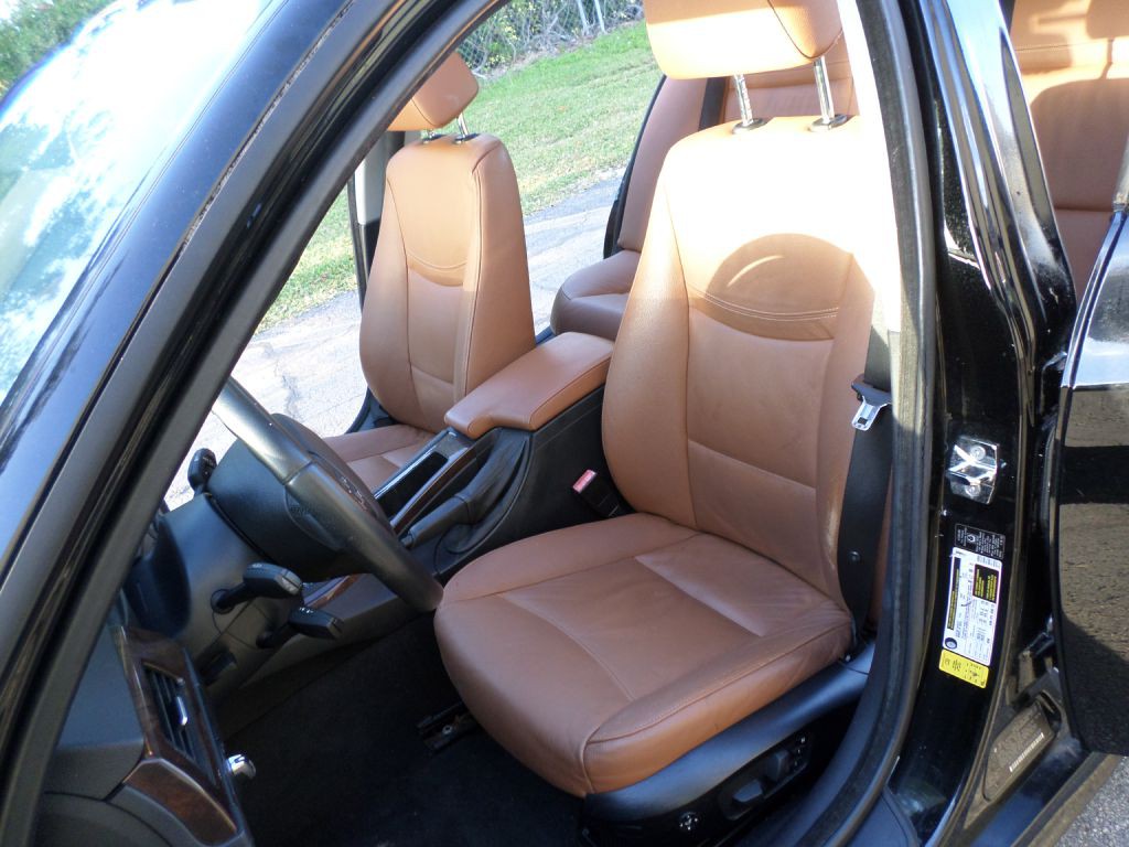 2009 BMW 3 Series Image 17