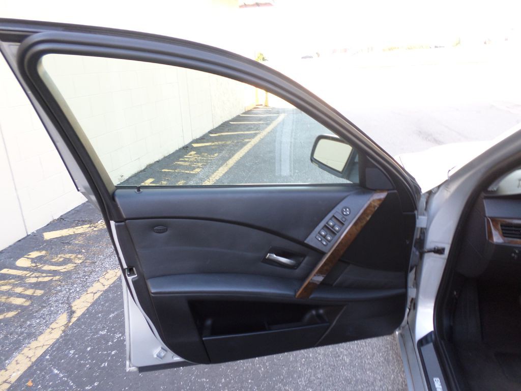 2006 BMW 5 Series Image 19