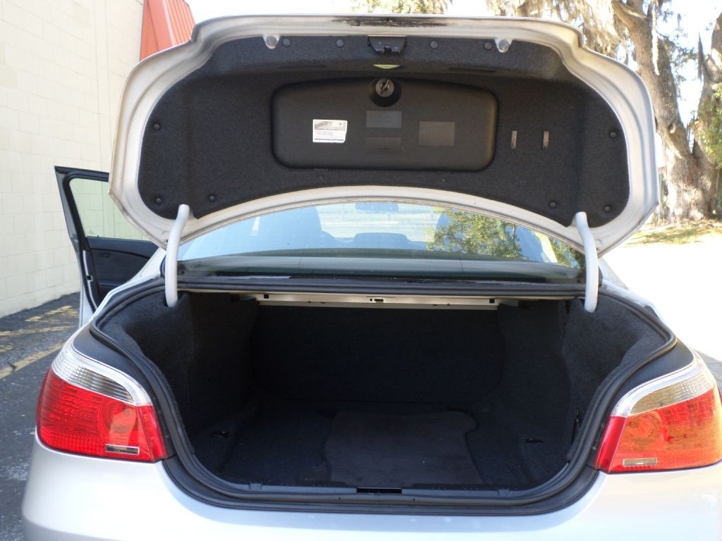 2006 BMW 5 Series Image 25