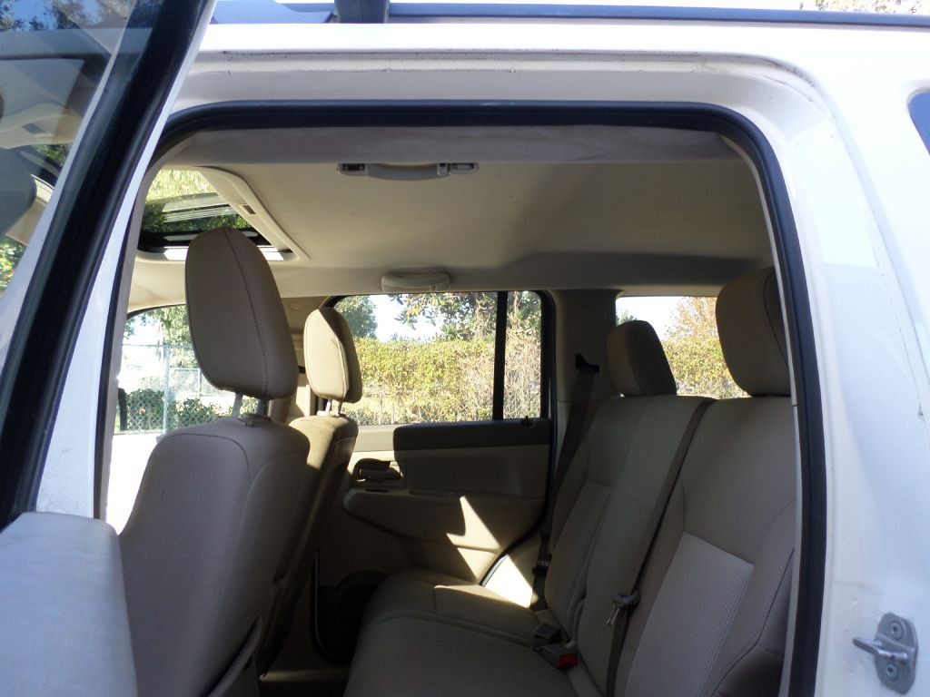 2008 Jeep Liberty Image 8