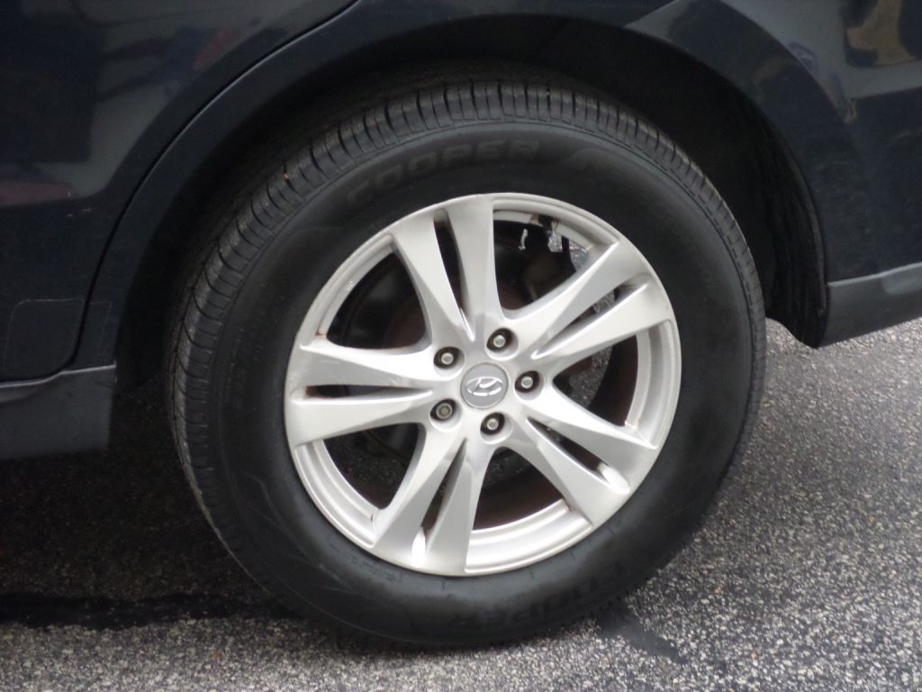 2012 Hyundai Santa Fe Image 32