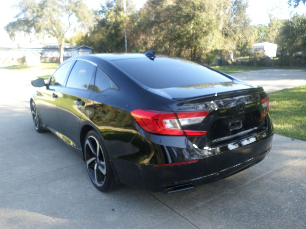 2019 Honda Accord Image 2