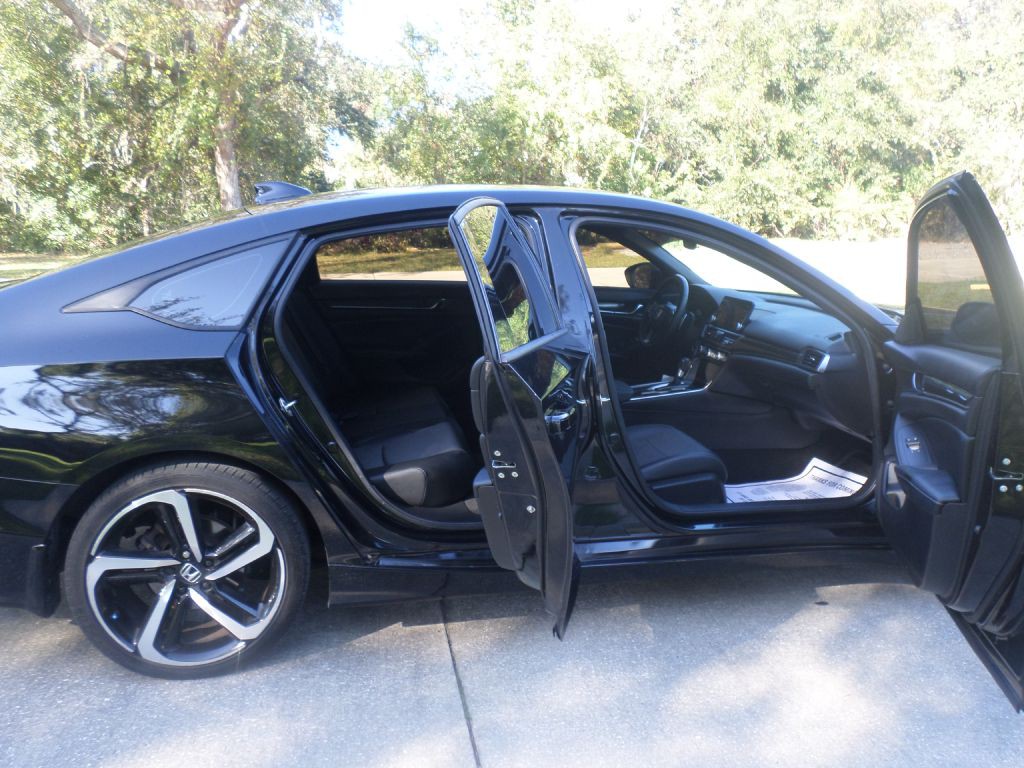 2019 Honda Accord Image 11