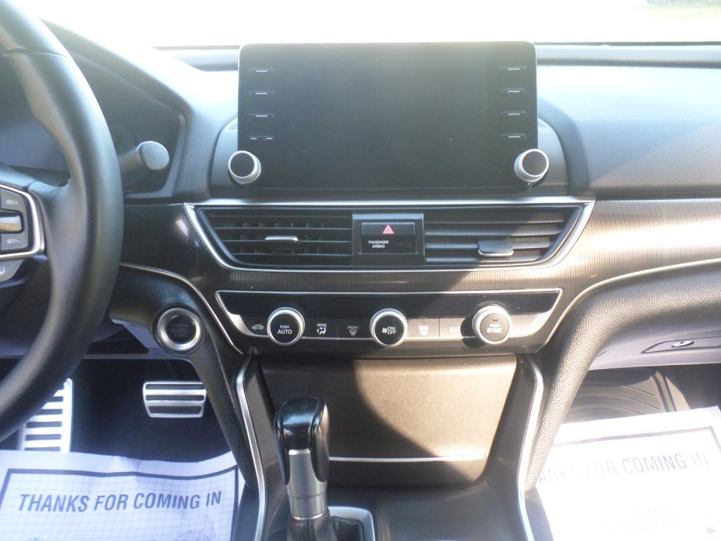 2019 Honda Accord Image 21