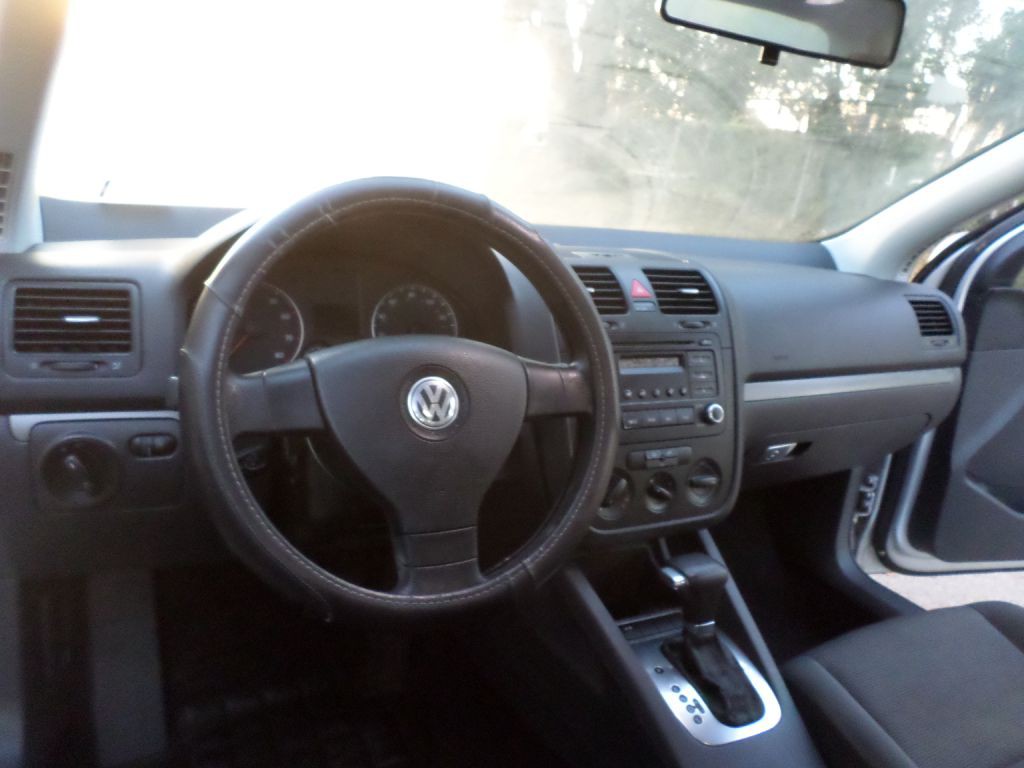 2006 Volkswagen Rabbit Image 15