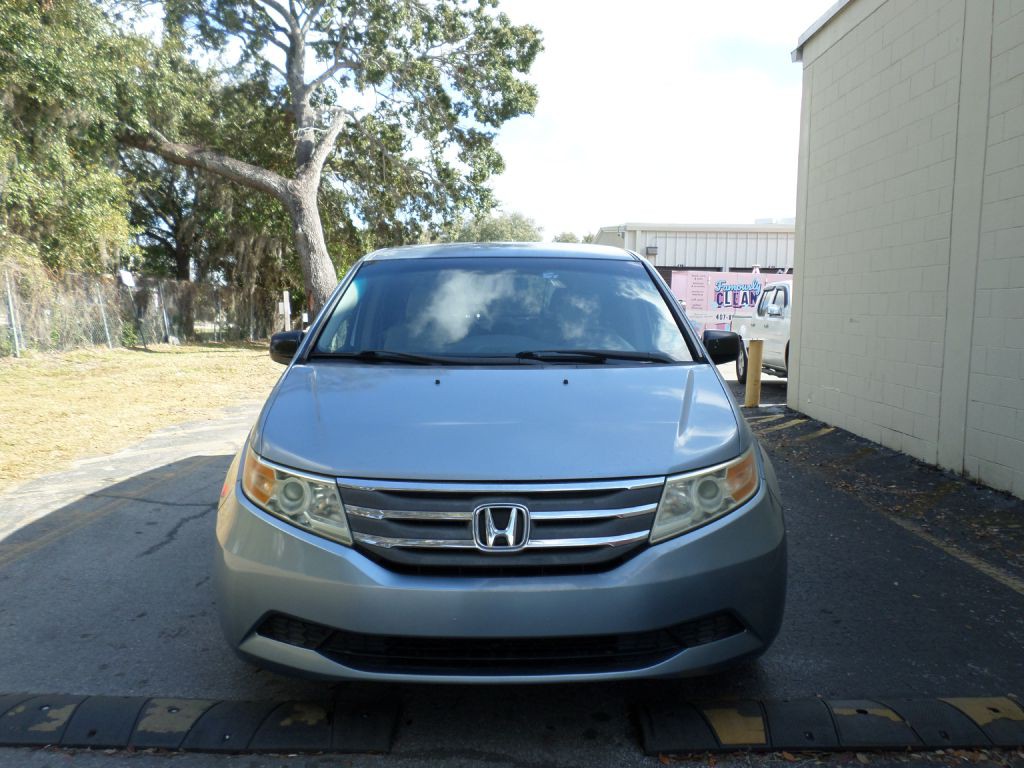 2011 Honda Odyssey Image 3