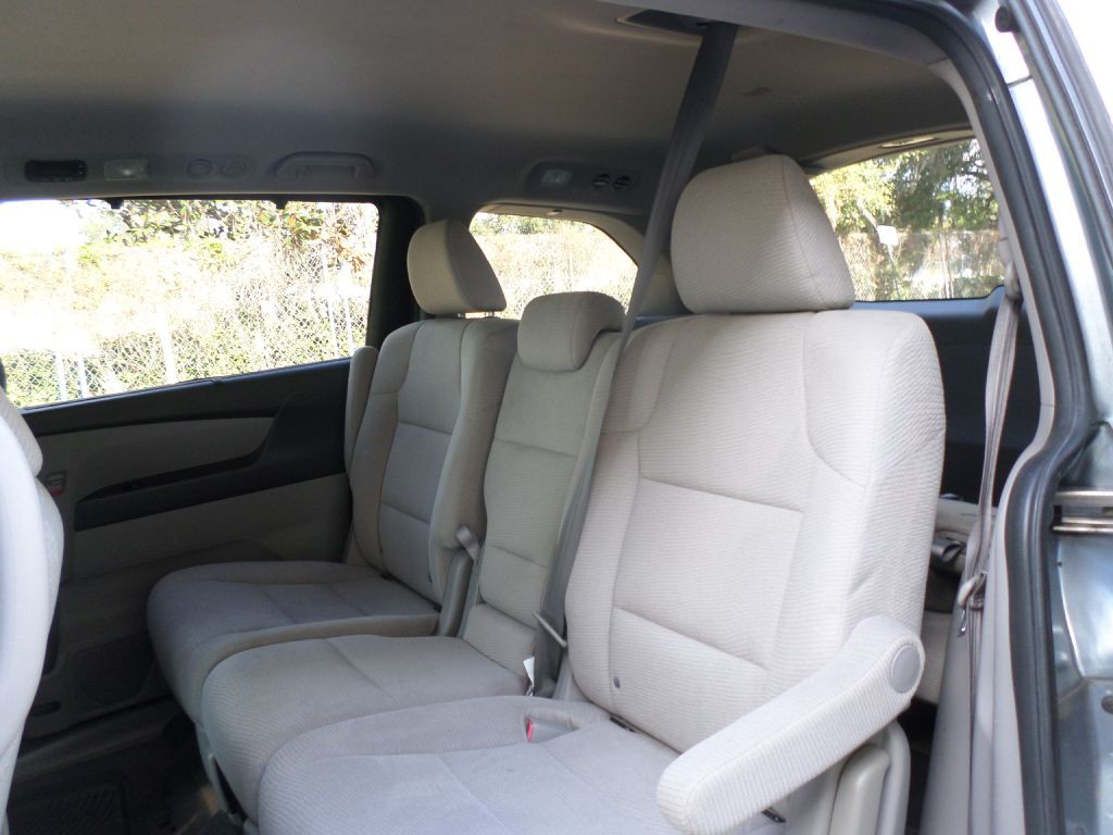 2011 Honda Odyssey Image 10