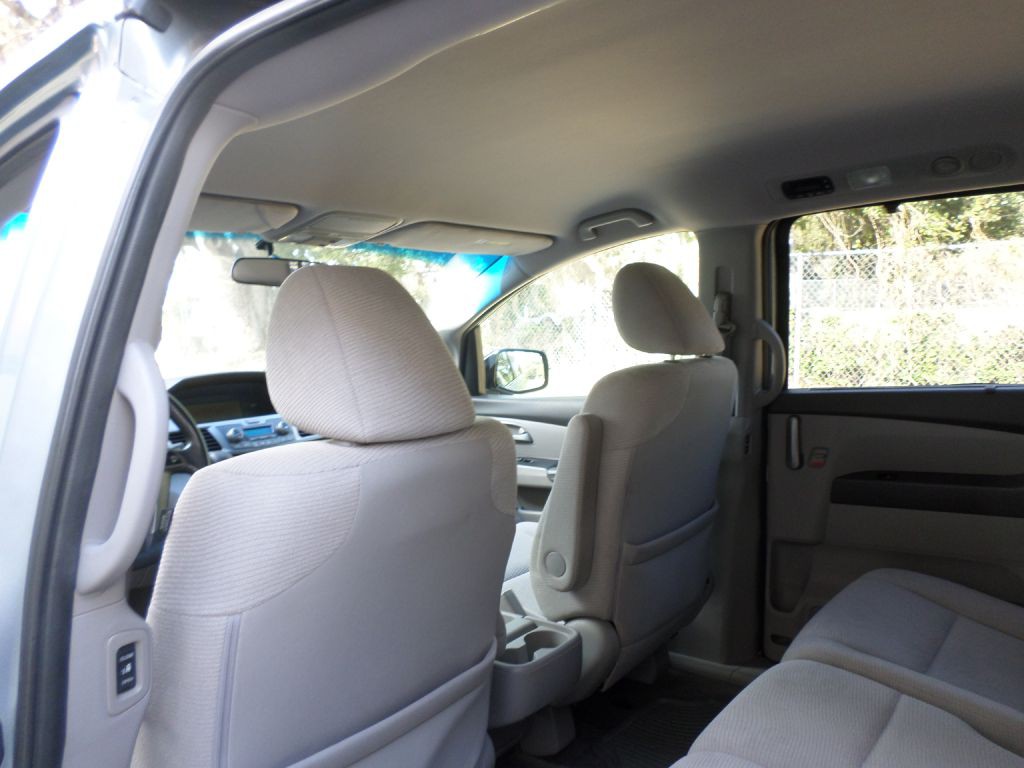 2011 Honda Odyssey Image 11