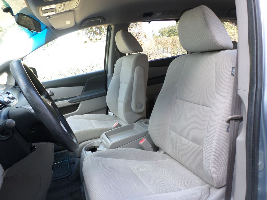 2011 Honda Odyssey Image 14
