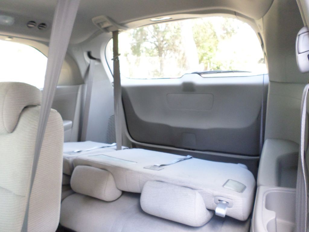 2011 Honda Odyssey Image 21