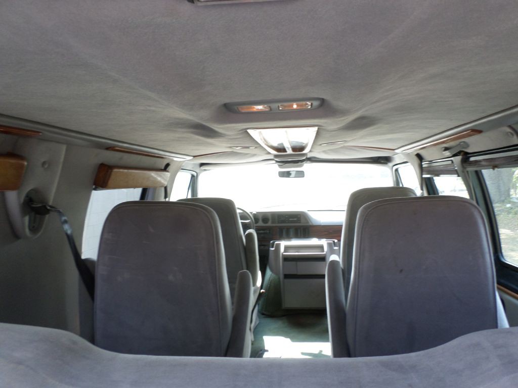 1997 Dodge Ram Van Image 8