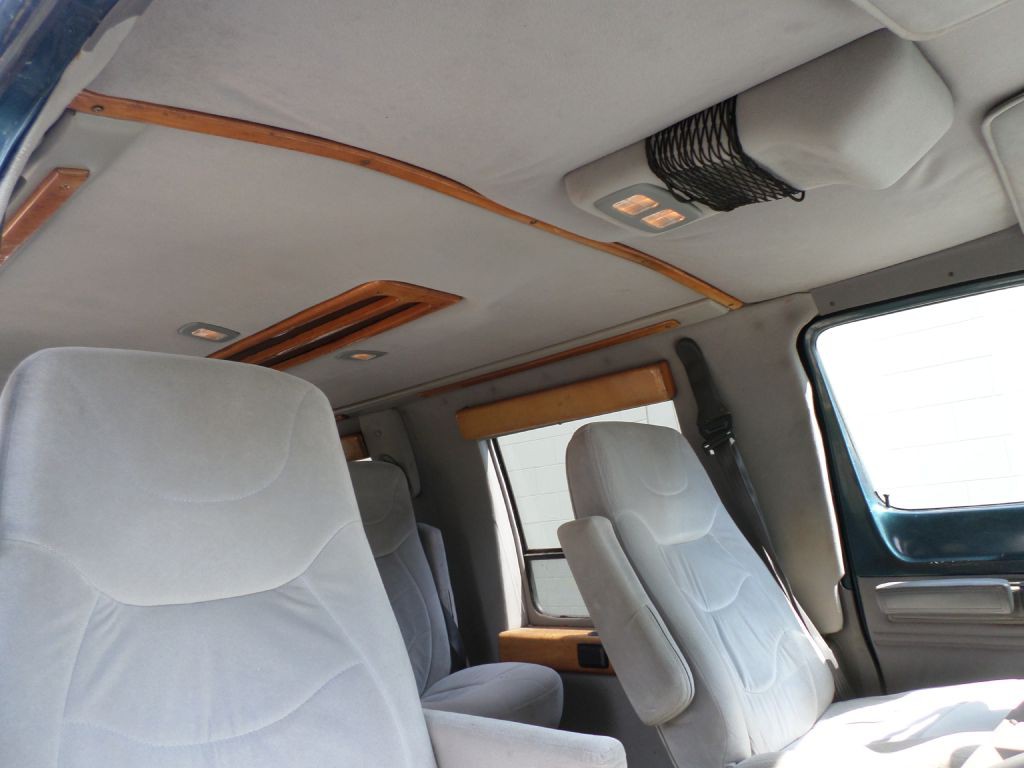 1997 Dodge Ram Van Image 15