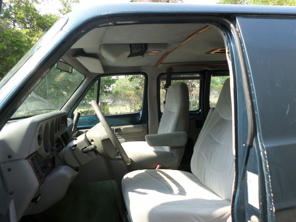 1997 Dodge Ram Van Image 21