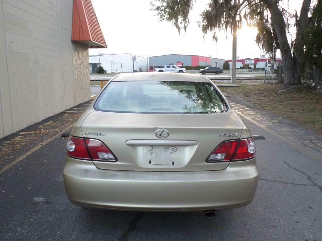 2003 Lexus ES Image 6