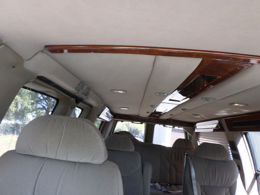 2000 Chevrolet Express Image 20