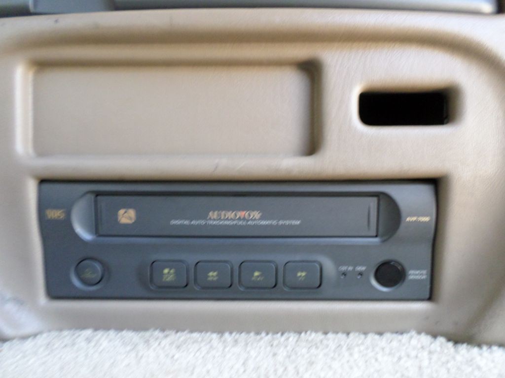 2000 Chevrolet Express Image 26