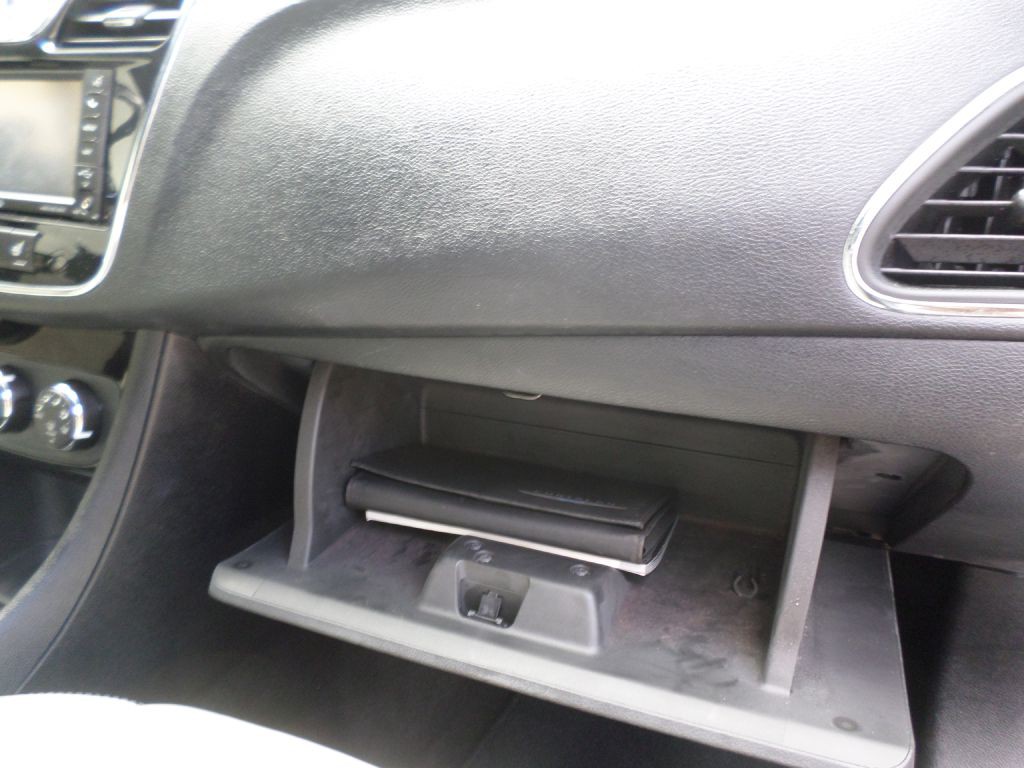 2012 Chrysler 200 Image 14