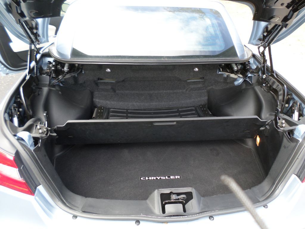 2012 Chrysler 200 Image 16