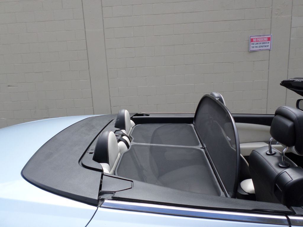 2012 Chrysler 200 Image 22