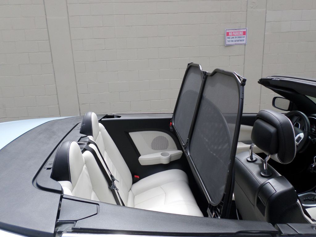 2012 Chrysler 200 Image 24