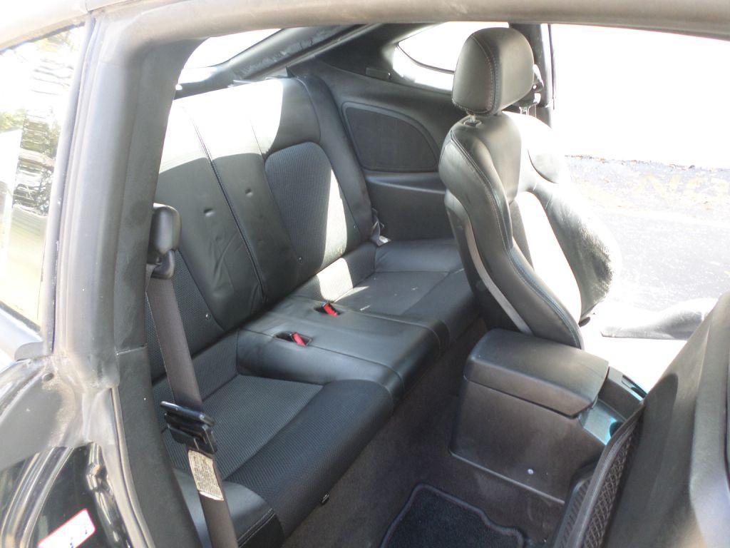 2007 Hyundai Tiburon Image 16