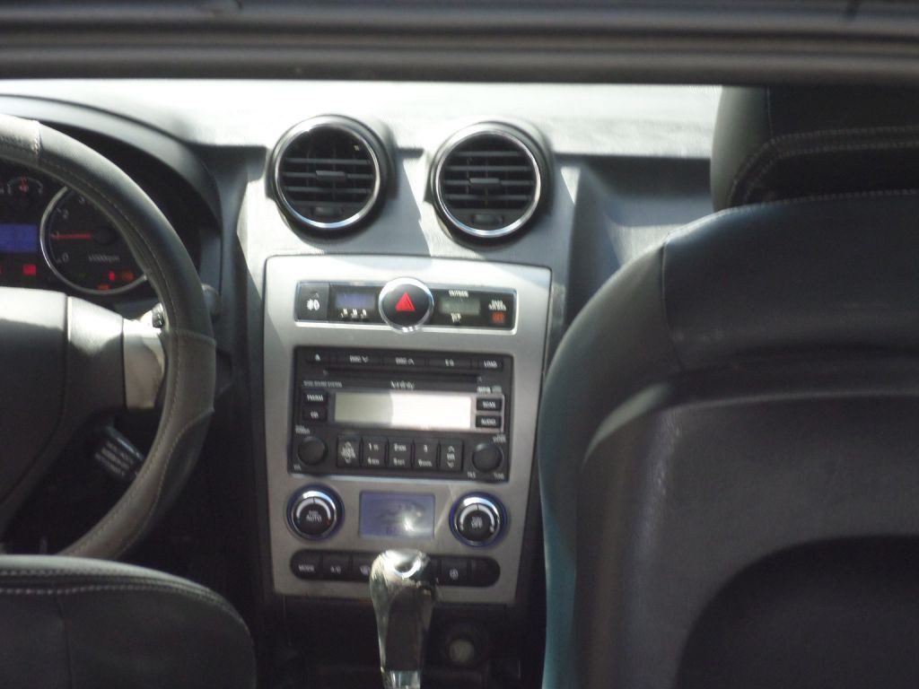 2007 Hyundai Tiburon Image 18