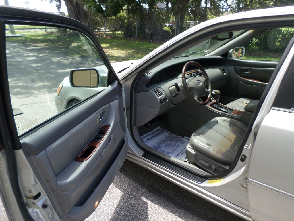 2003 Toyota Avalon Image 9