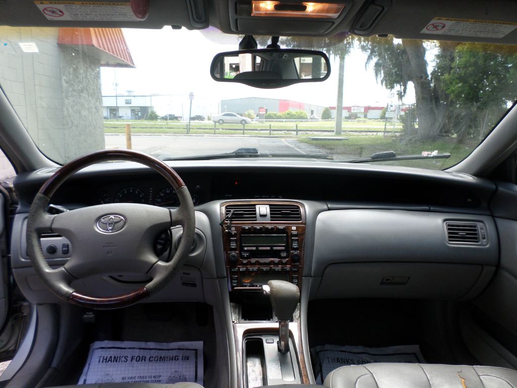 2003 Toyota Avalon Image 10