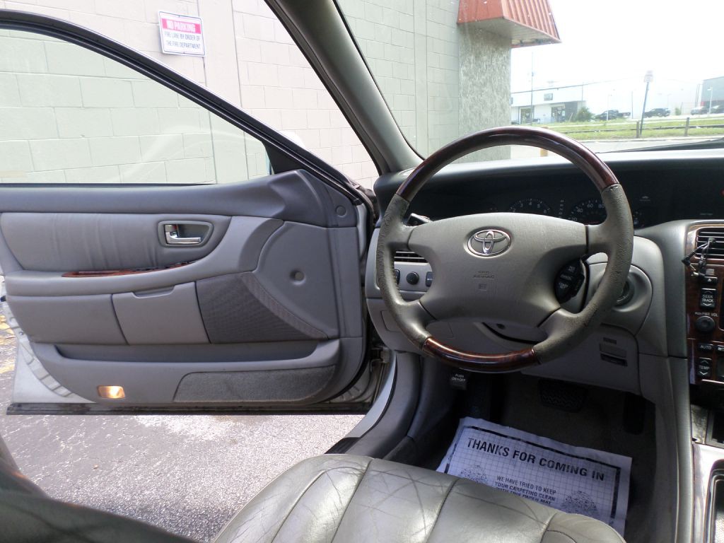 2003 Toyota Avalon Image 12