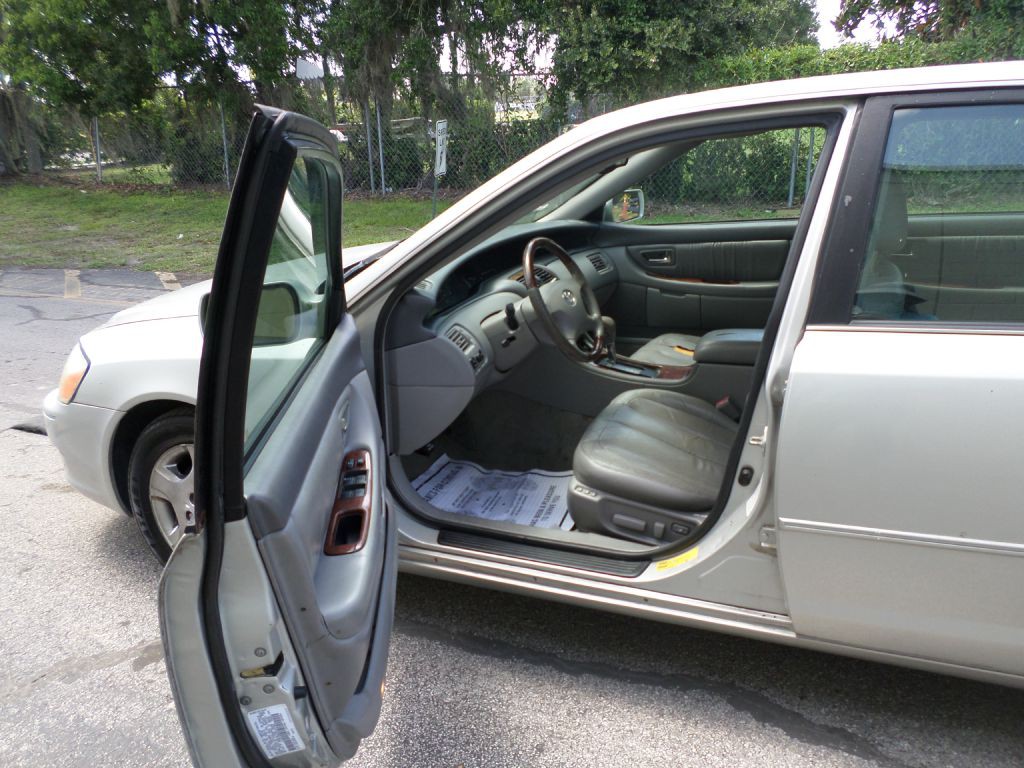 2003 Toyota Avalon Image 13