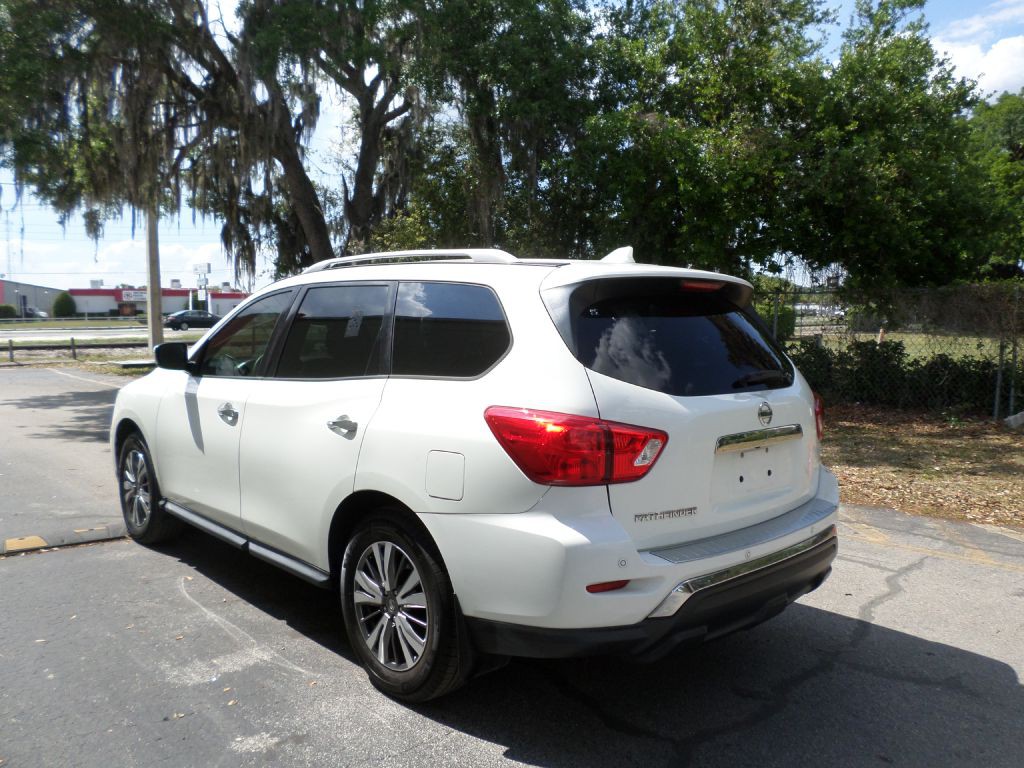 2019 Nissan Pathfinder Image 3