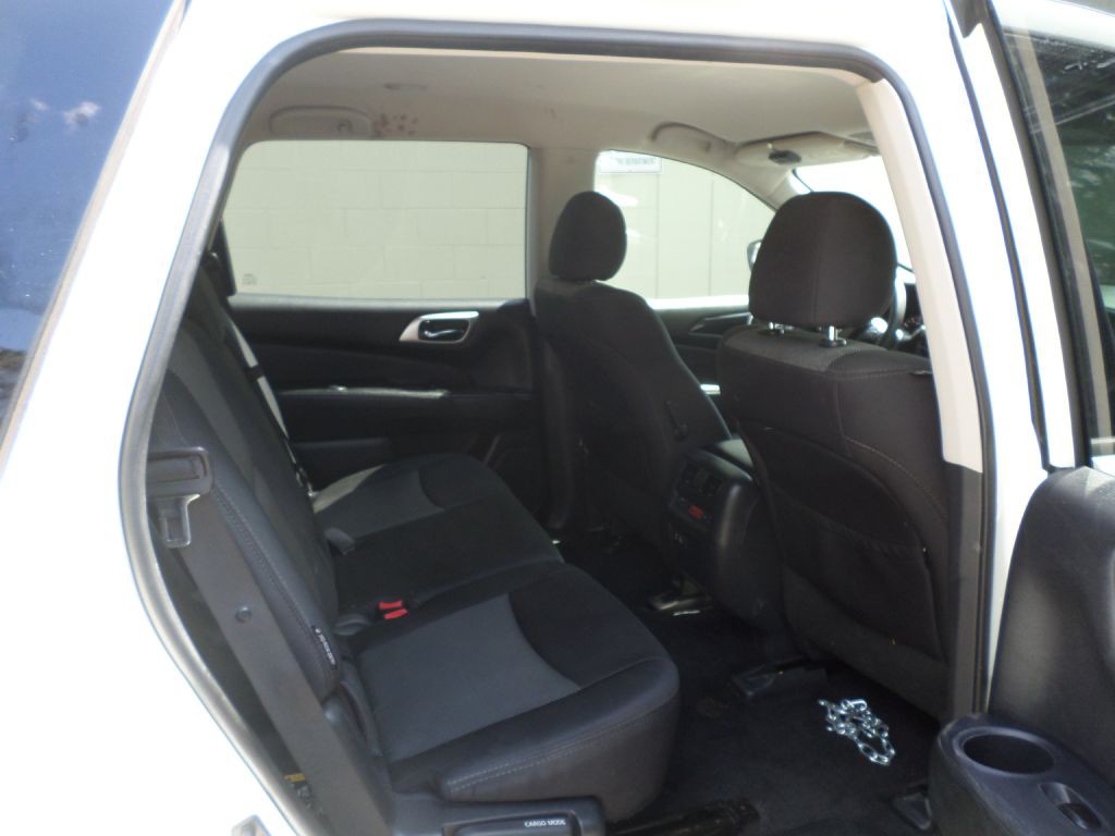 2019 Nissan Pathfinder Image 11