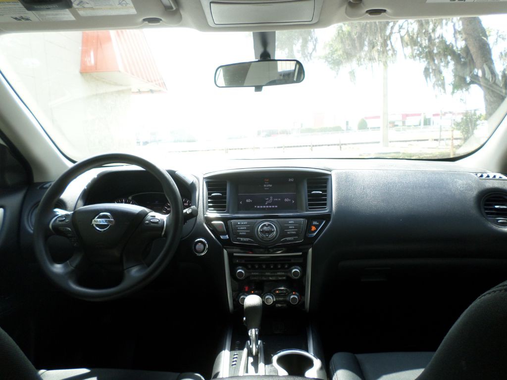2019 Nissan Pathfinder Image 16