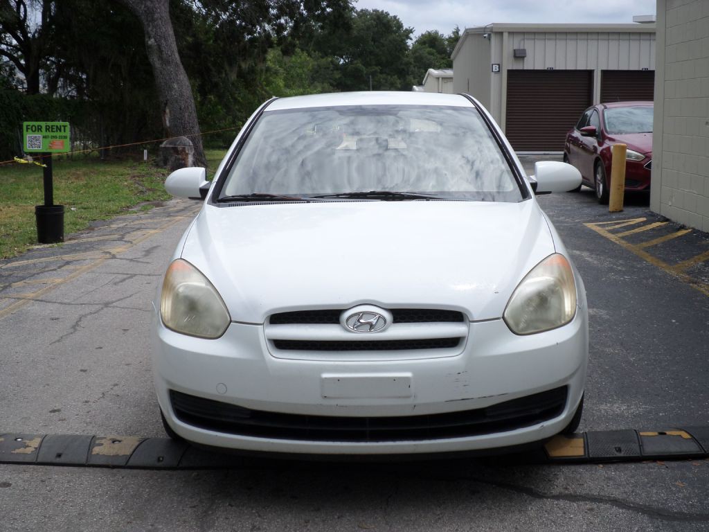 2008 Hyundai Accent Image 2