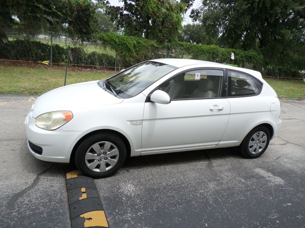 2008 Hyundai Accent Image 4