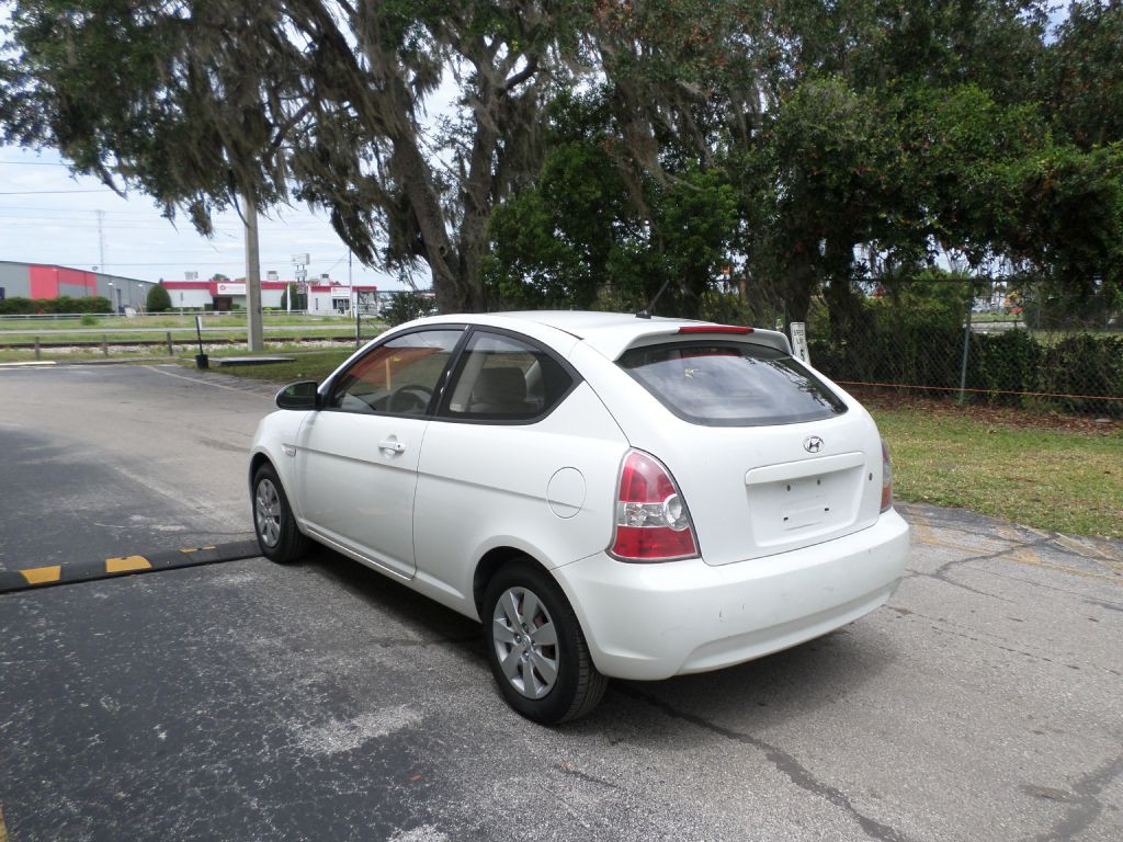 2008 Hyundai Accent Image 5