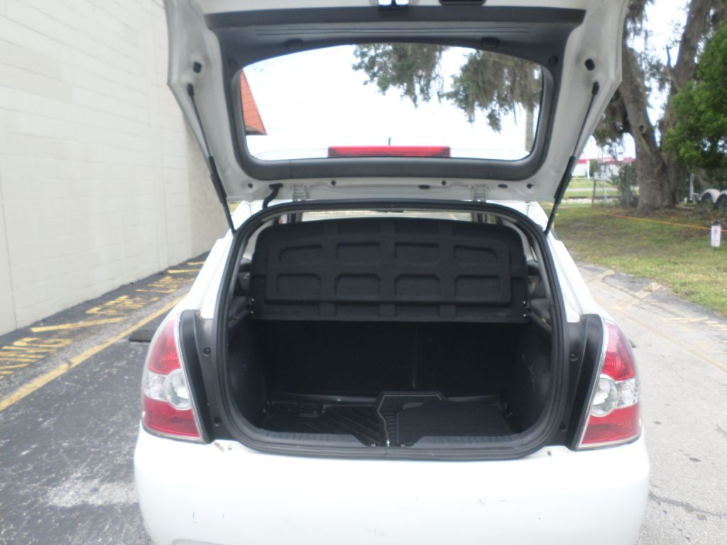 2008 Hyundai Accent Image 8