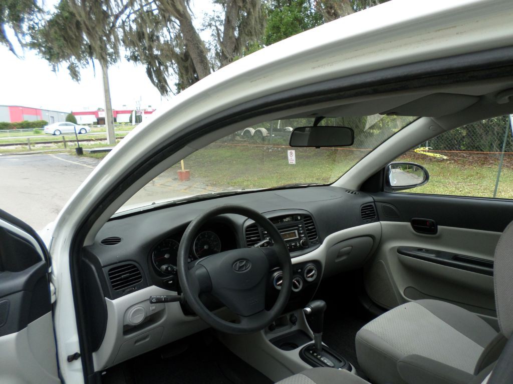 2008 Hyundai Accent Image 20