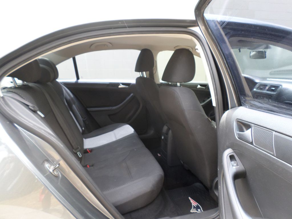 2014 Volkswagen Jetta Image 12