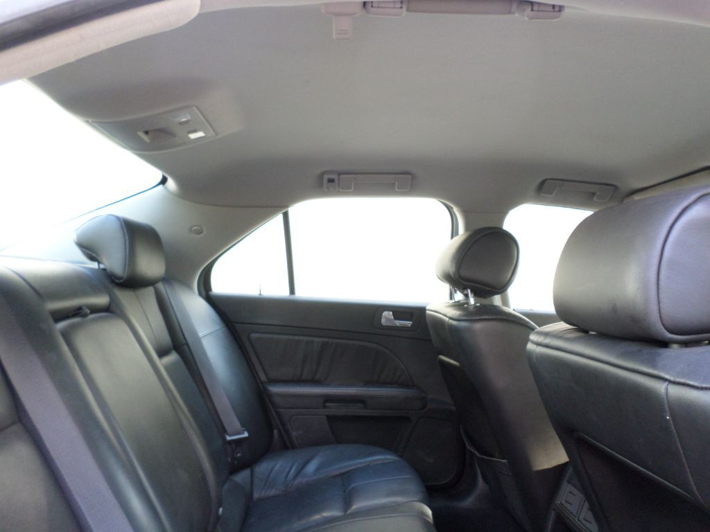 2005 Cadillac STS Image 10
