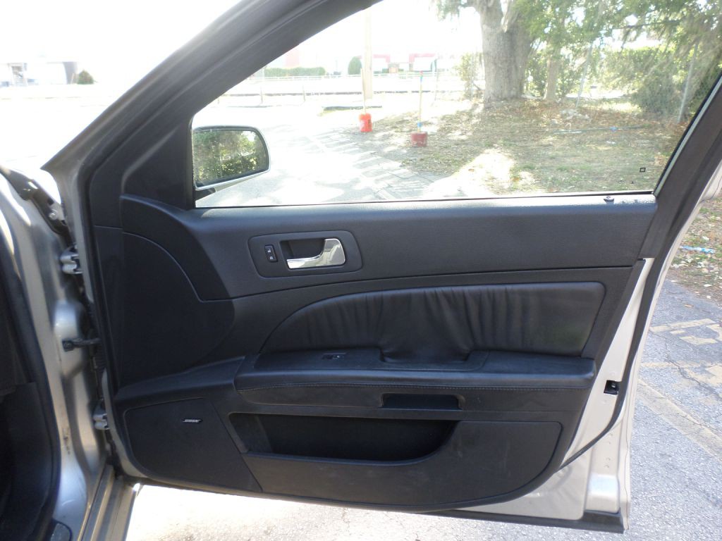 2005 Cadillac STS Image 15
