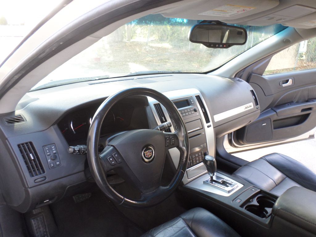 2005 Cadillac STS Image 18