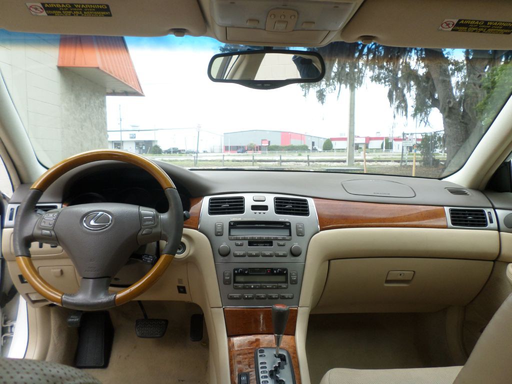 2005 Lexus ES Image 17