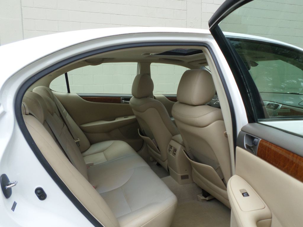2005 Lexus ES Image 21
