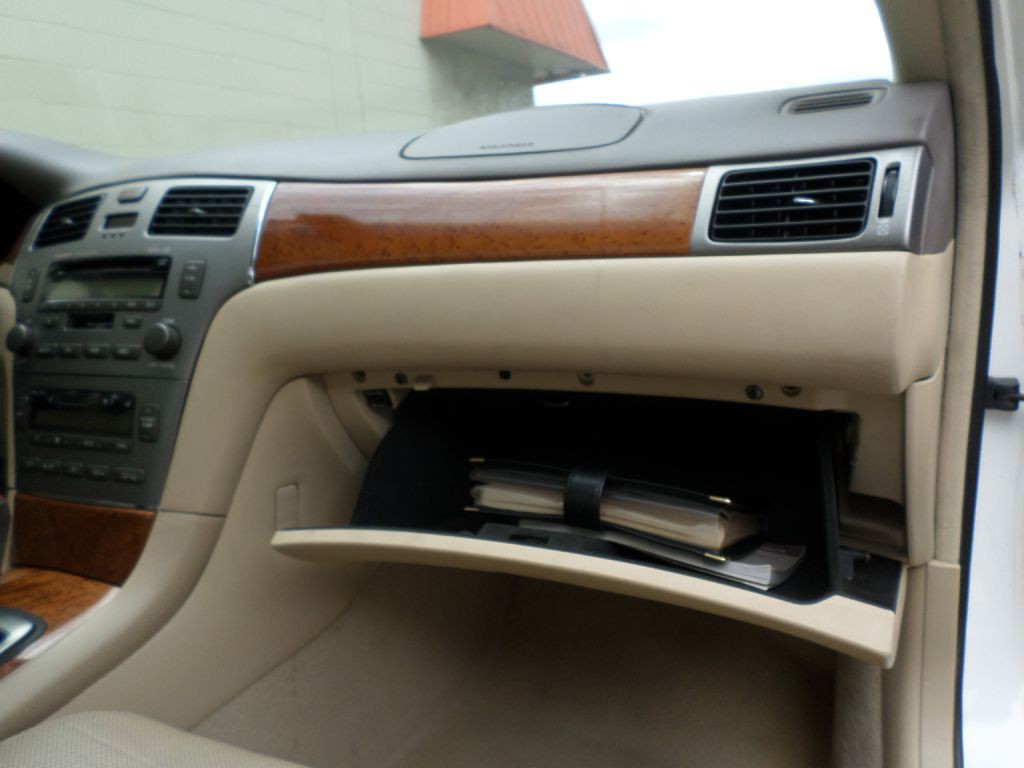 2005 Lexus ES Image 23