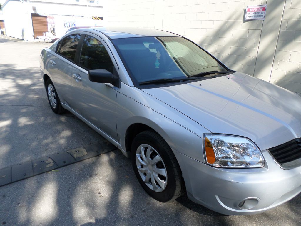 2007 Mitsubishi Galant Image 2