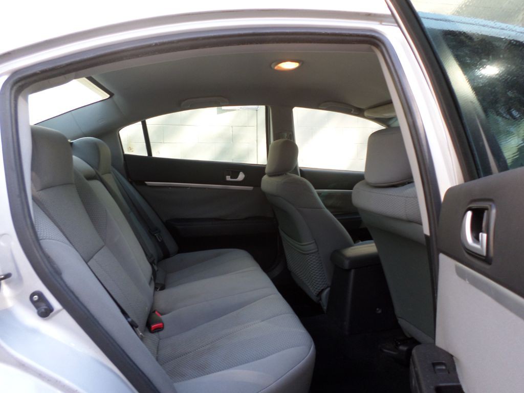 2007 Mitsubishi Galant Image 7