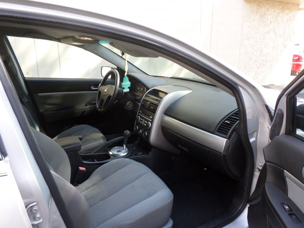 2007 Mitsubishi Galant Image 9