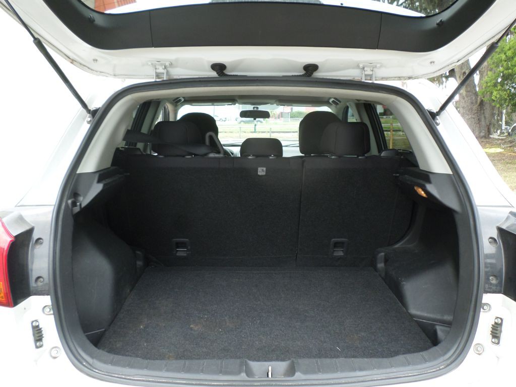 2014 Mitsubishi Outlander Image 8